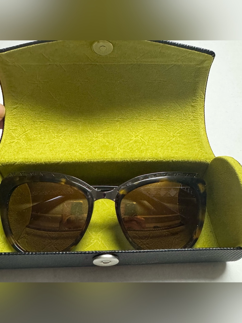 Nicole Miller Tulip Lightweight Sunglasses In CO2 Tortoise/Black 55mm
